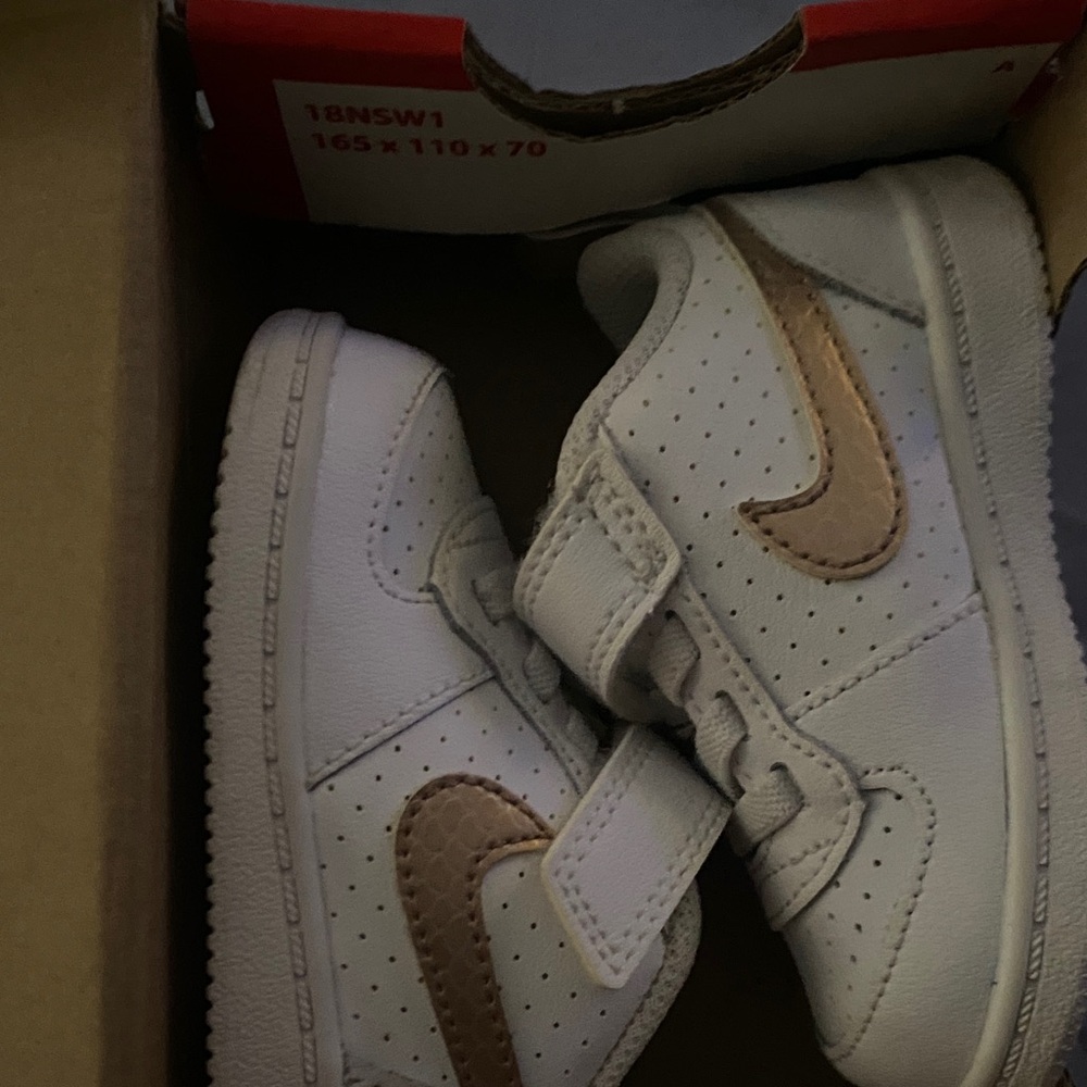 Nike Kids White Sneakers with Metallic Gold Swoosh - Velcro